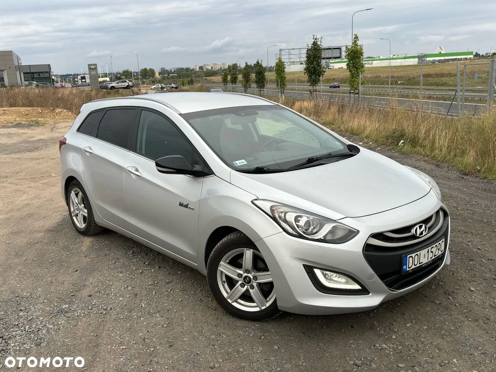 Hyundai i30 blue 1.6 CRDi Style - 1