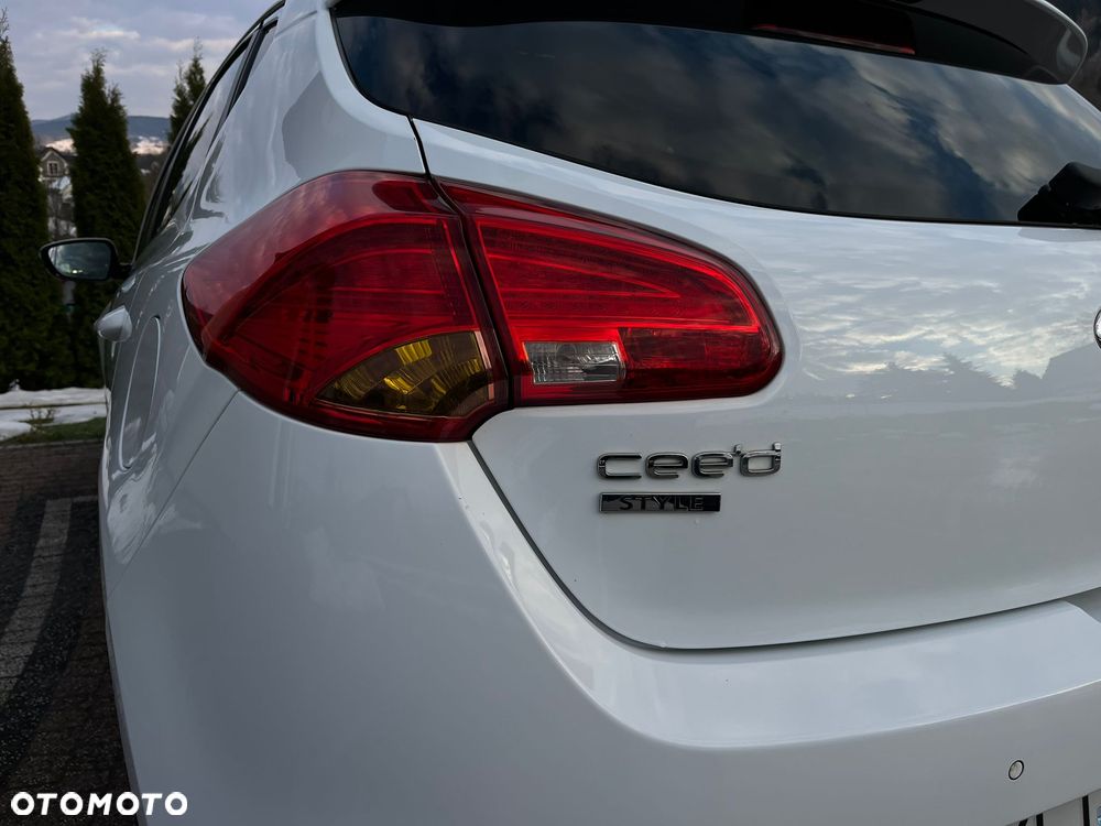 Kia Ceed 1.6 GDI XL DCT - 12