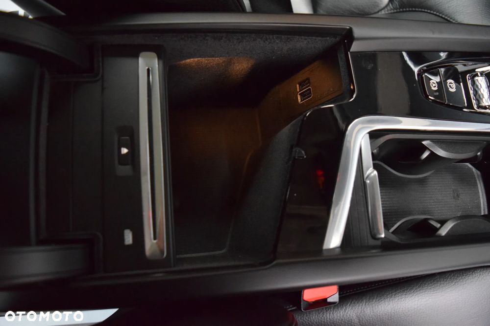 Volvo V60 D3 Geartronic Momentum Pro - 40