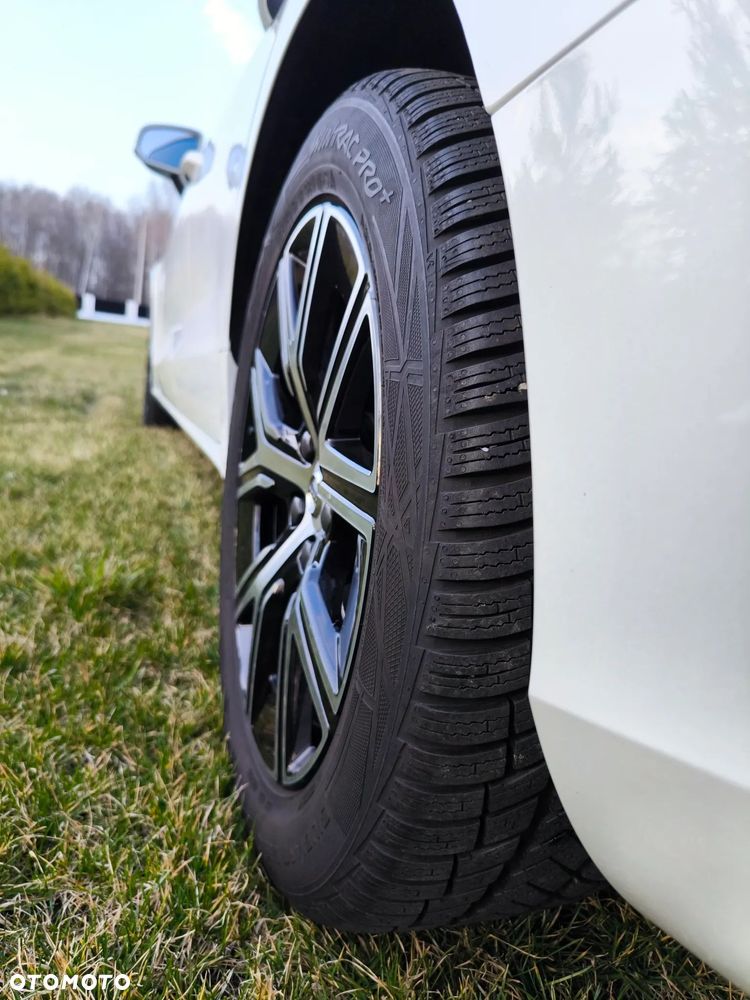 Volvo V60 B4 B DKG Plus Bright - 19