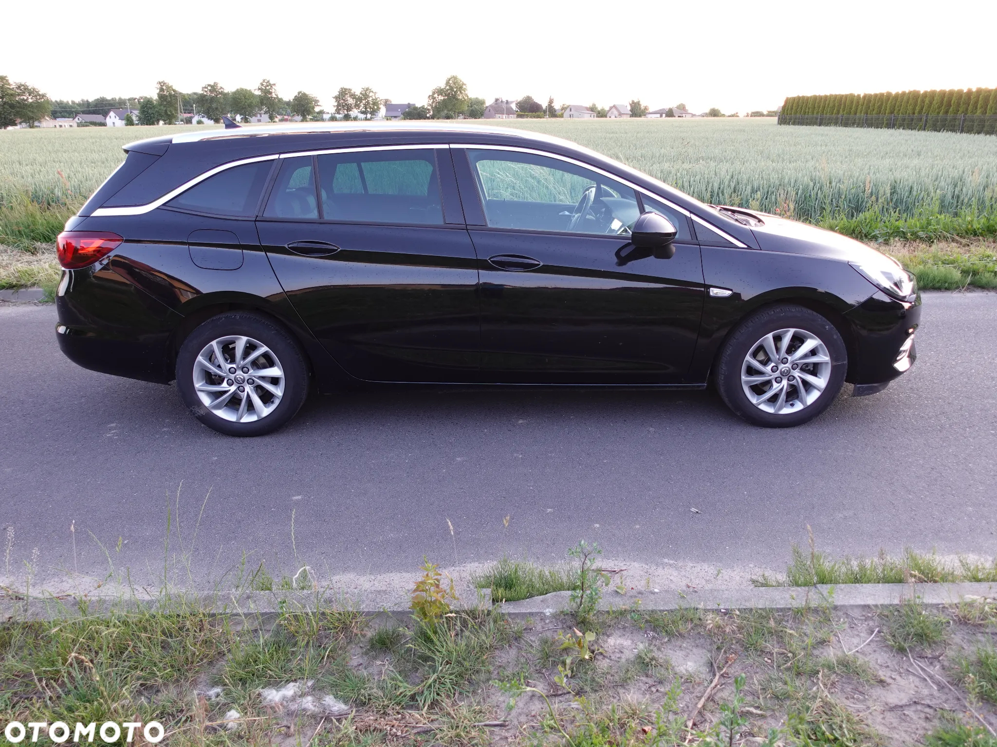 Opel Astra 1.2 Turbo Business Elegance - 2