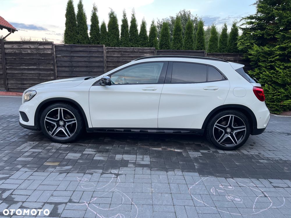 Mercedes-Benz GLA 250 7G-DCT - 2
