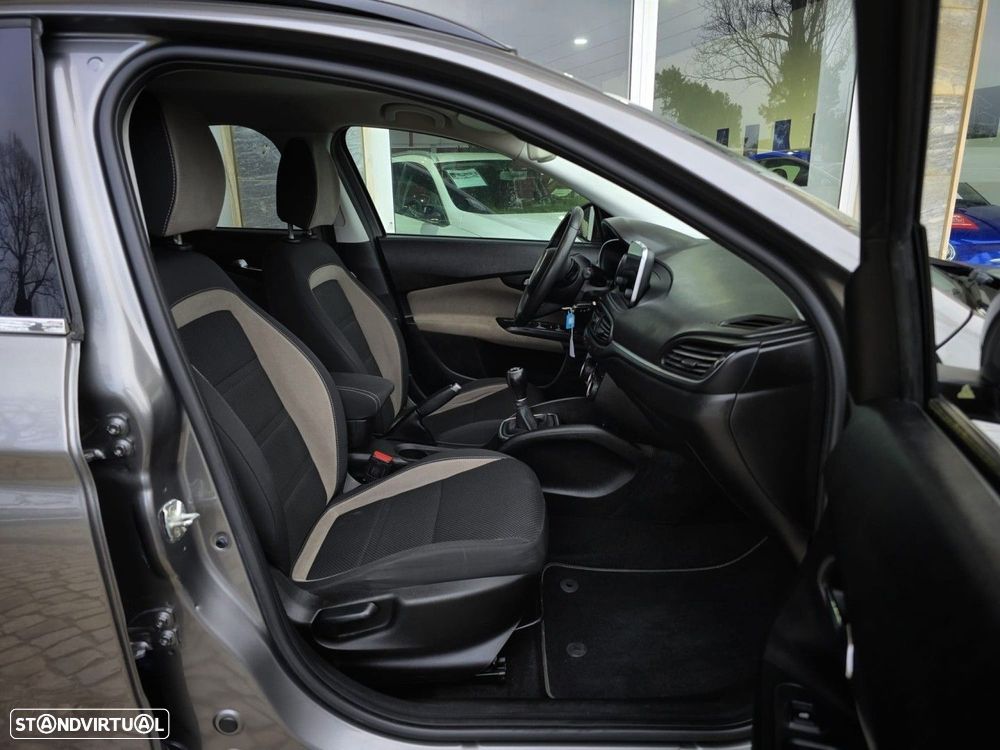 Fiat Tipo Station Wagon 1.3 M-Jet Lounge J17 - 24