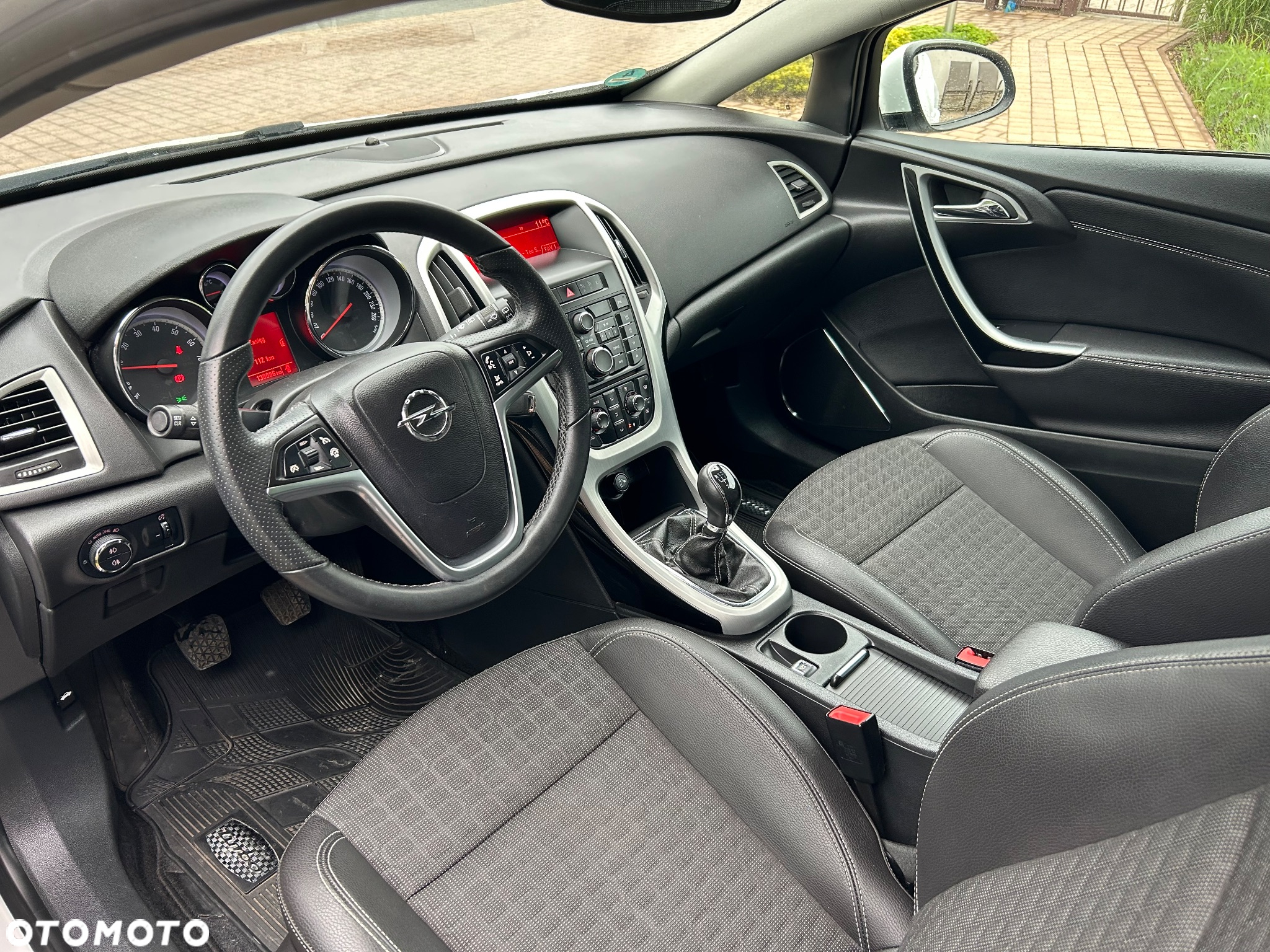 Opel Astra GTC 1.4 Turbo - 4