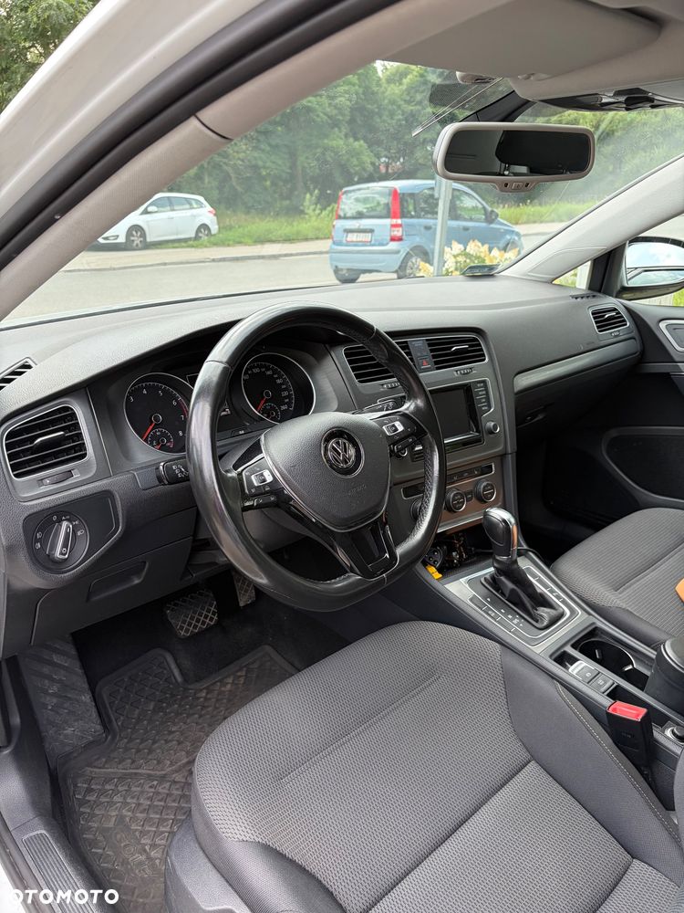 Volkswagen Golf 1.2 TSI Comfortline DSG - 18