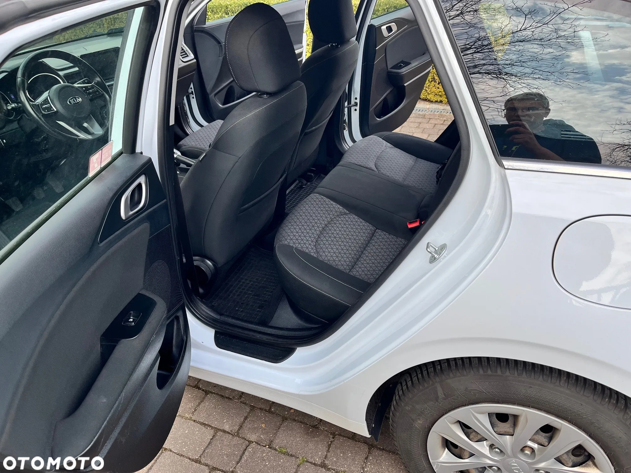 Kia Ceed 1.6 CRDi SCR L - 10