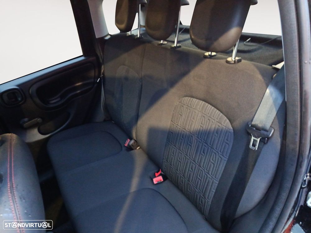 Fiat Panda 1.0 Hybrid (RED) - 13