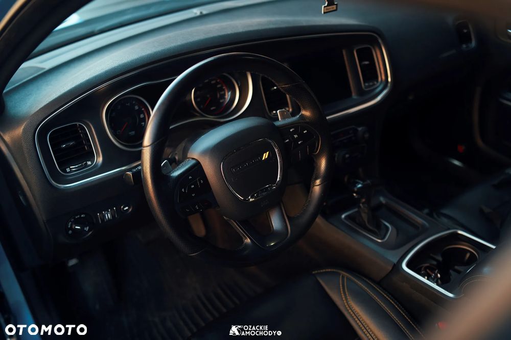 Dodge Charger 5.7 R/T - 18