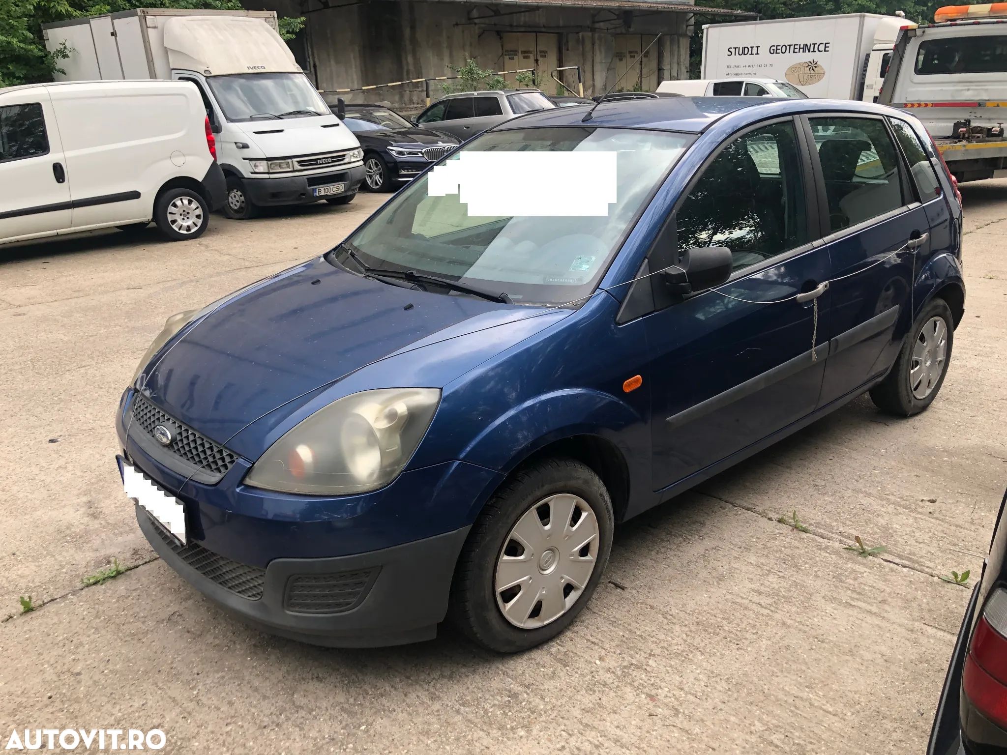 Dezmembrez Ford Fiesta MK5 4 usi albastru benzina 2007 - 1