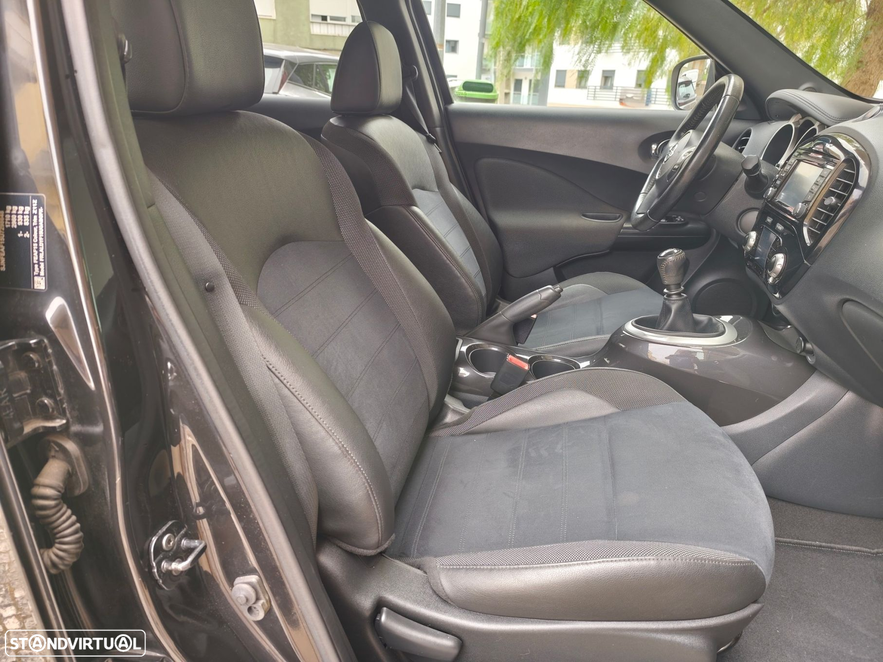 Nissan Juke 1.2 DIG-T N-Vision Black Tokyo - 21