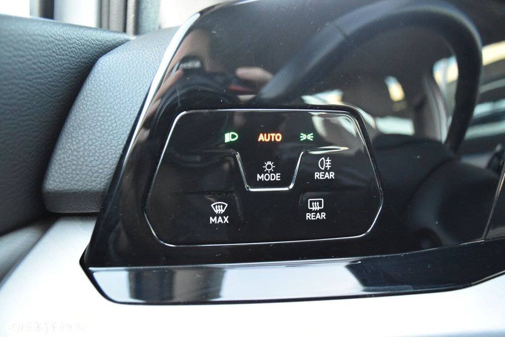 Volkswagen Golf Variant - 23