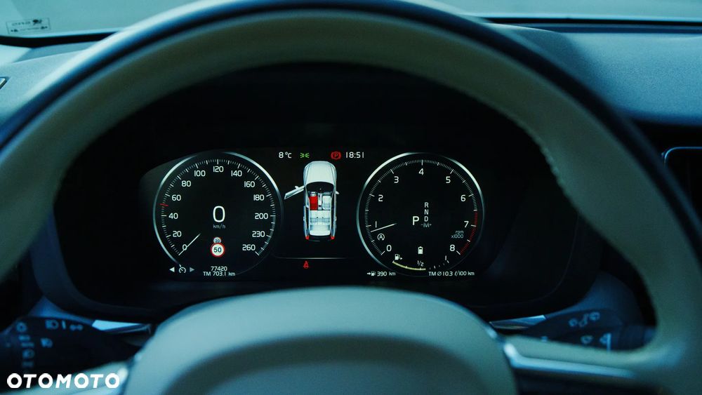 Volvo XC 60 B4 B Momentum - 12