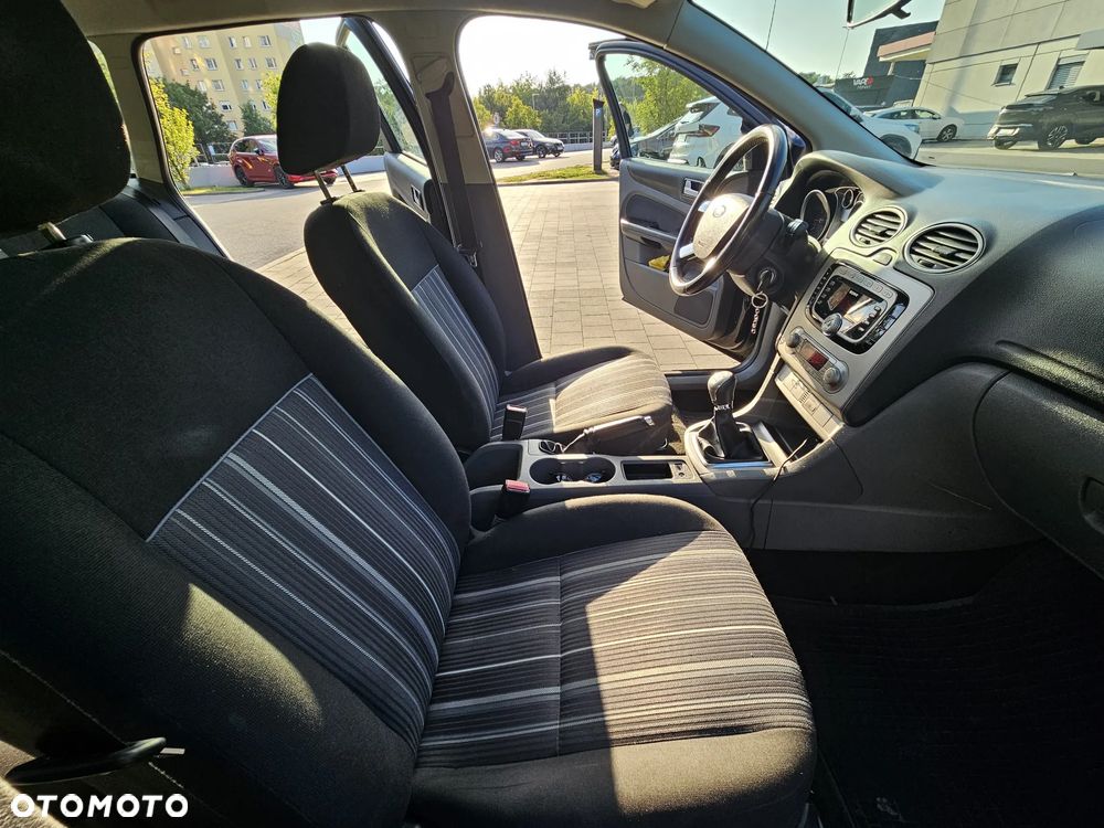 Ford Focus - 23