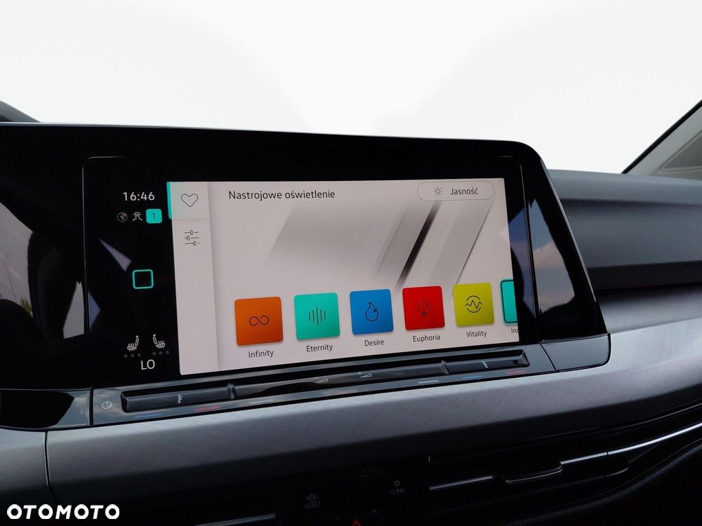 Volkswagen Golf 1.5 TSI EVO Life - 35