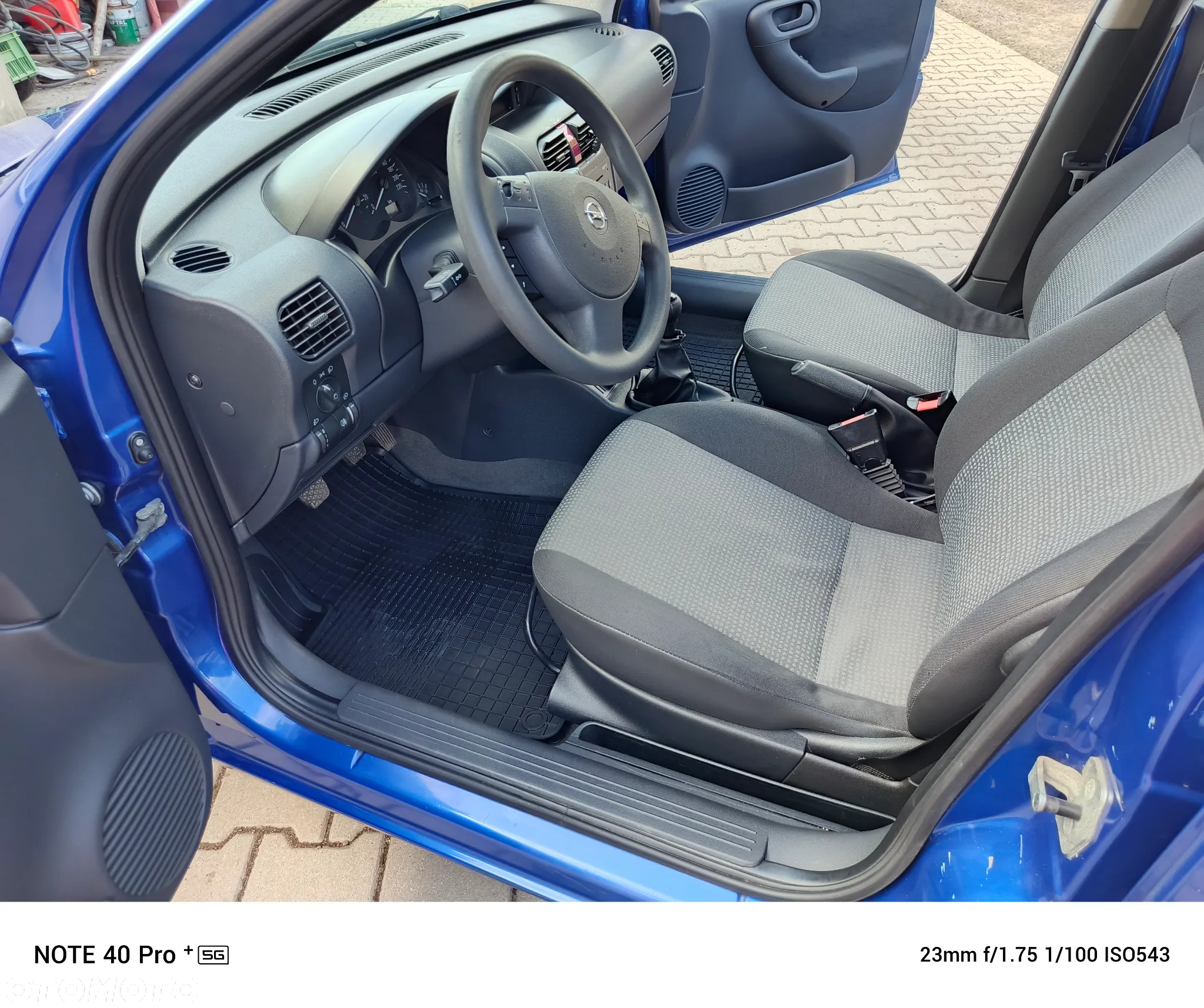 Opel Corsa 1.2 16V - 10