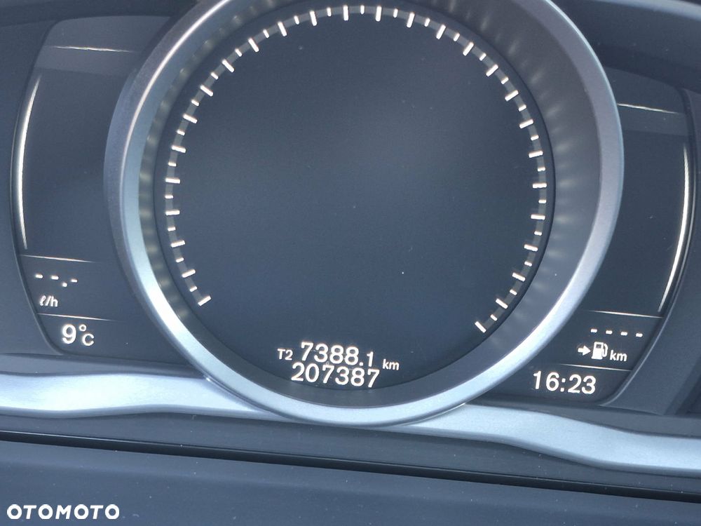 Volvo V60 D2 Geartronic - 24