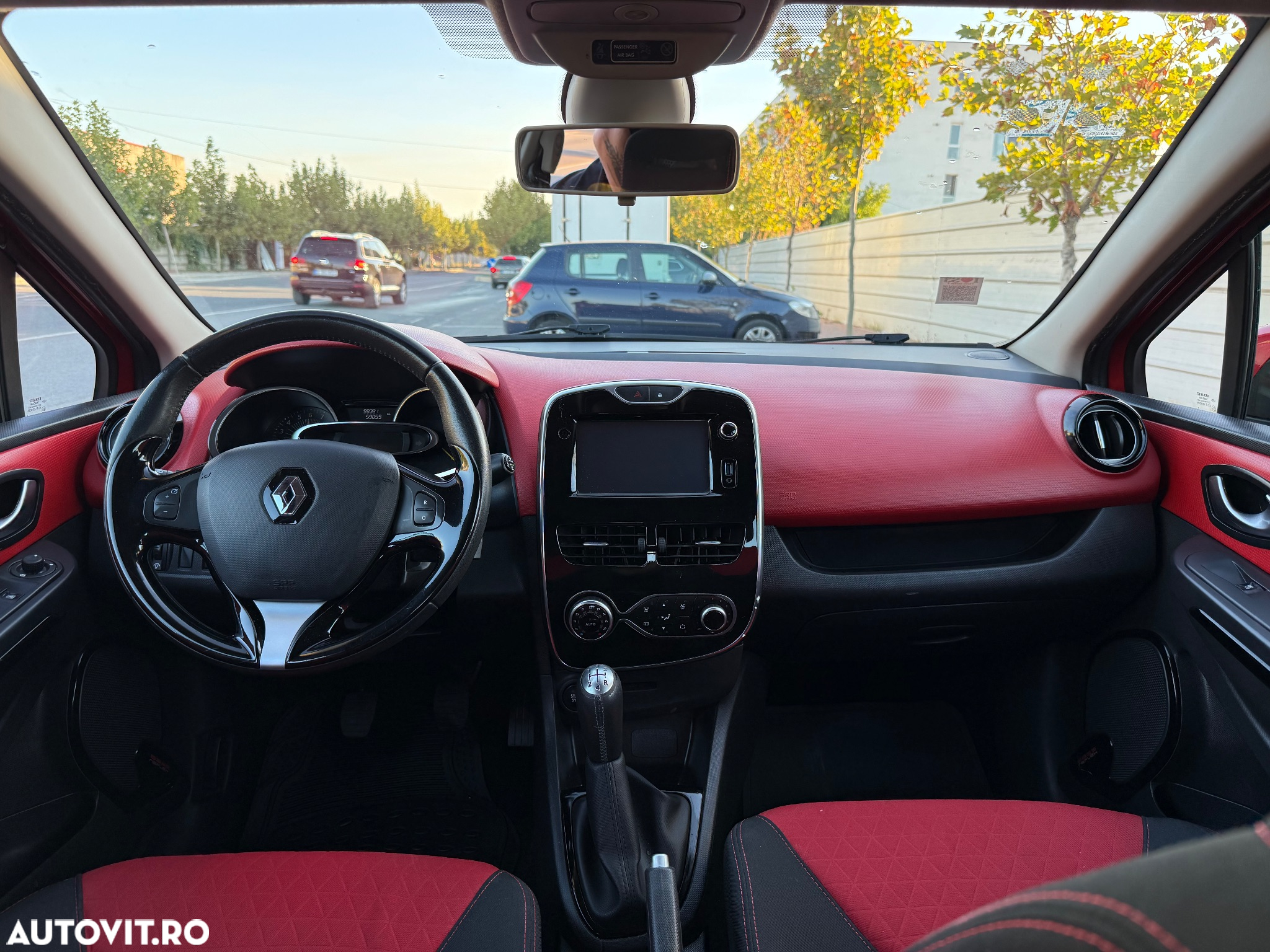 Renault Clio IV 0.9 TCe Authentique - 6