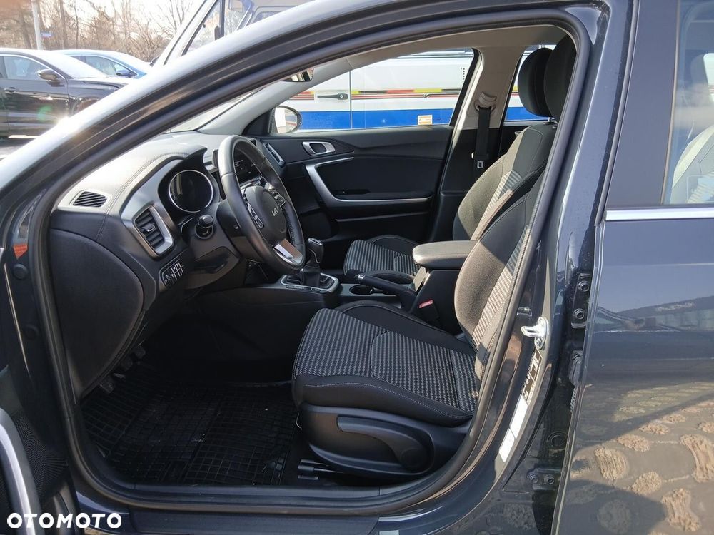 Kia Ceed 1.5 T-GDI M - 14