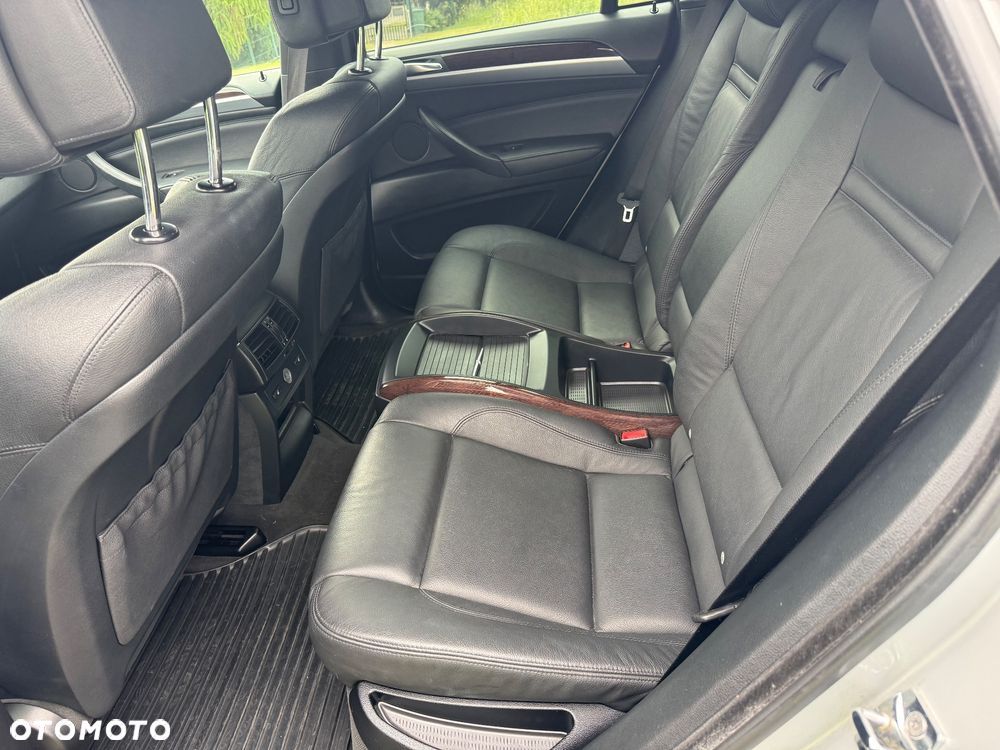 BMW X6 - 14