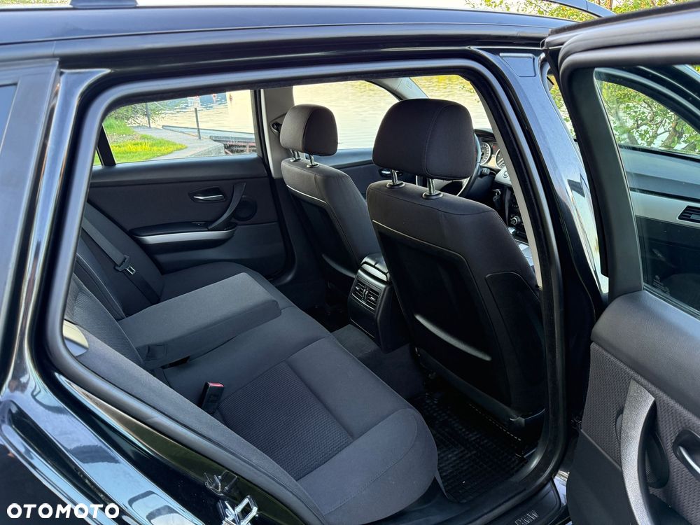 BMW Seria 3 318d DPF - 28