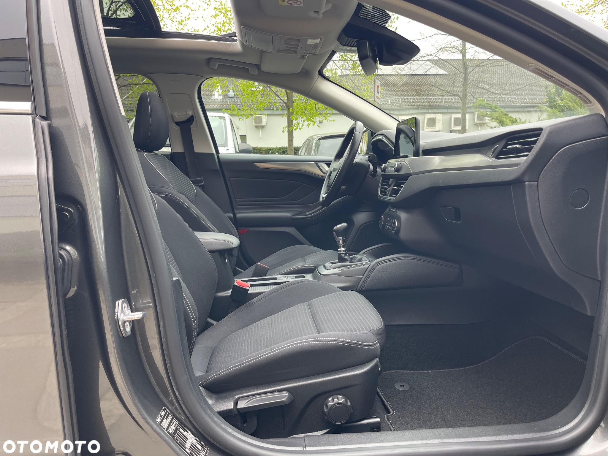 Ford Focus - 32