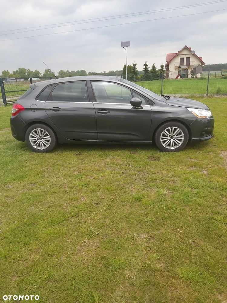 Citroën C4 e-HDi 115 ETG6 Exclusive - 8