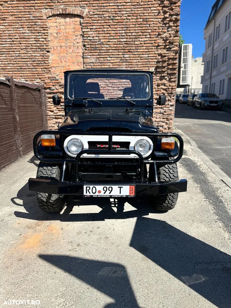 Toyota FJ - 3