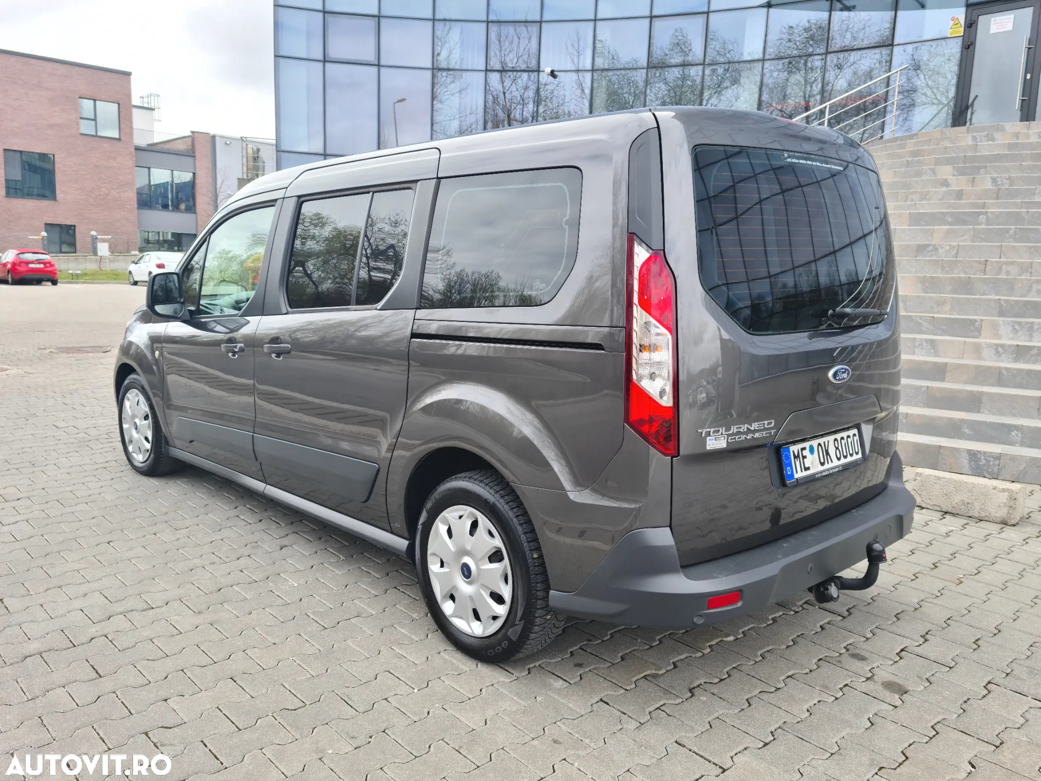 Ford Tourneo Connect 1.5 TDCi LWB (L2) Titanium - 2