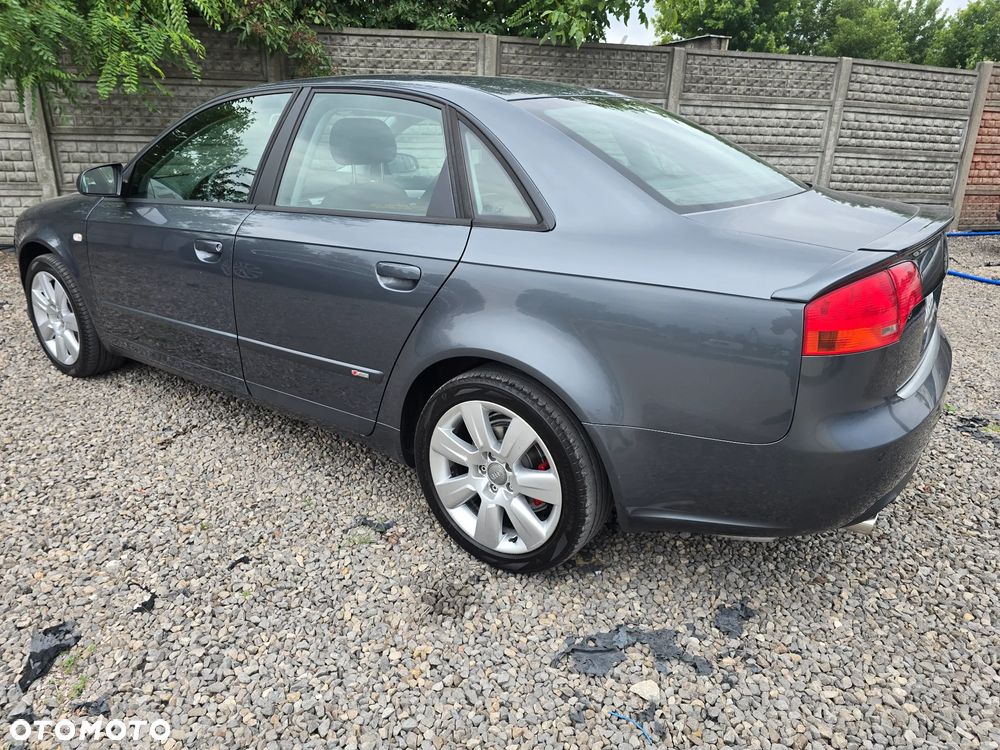 Audi A4 Limousine 1.8 T quattro - 18