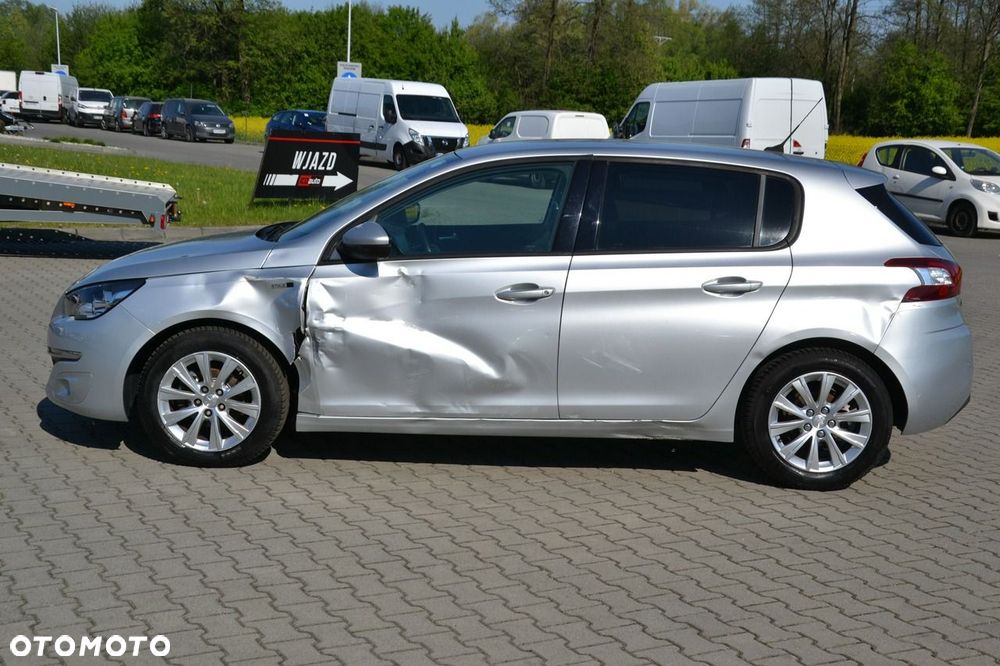 Peugeot 308 - 4