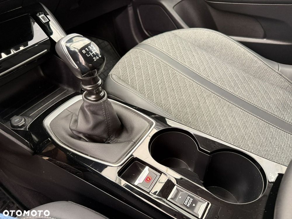 Peugeot 208 1.2 PureTech Allure S&S - 19