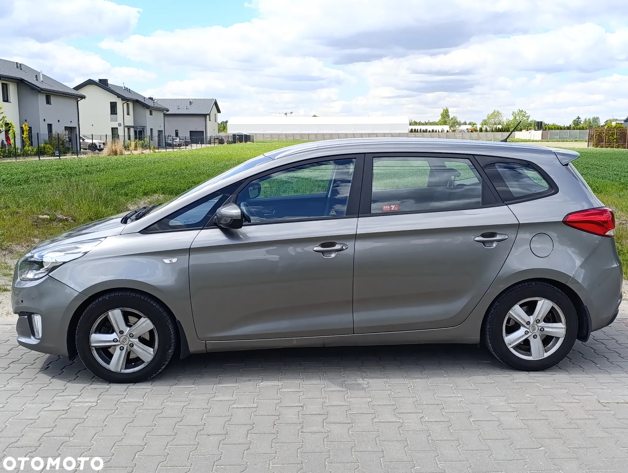 Kia Carens 1.7 CRDi M - 7