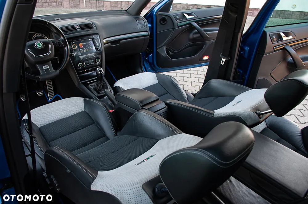 Skoda Octavia 2.0 TSI RS - 28