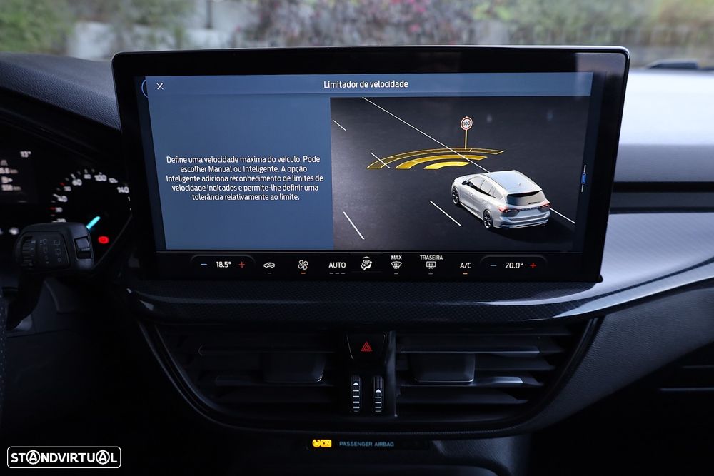 Ford Focus 1.0 EcoBoost MHEV ST-Line - 38