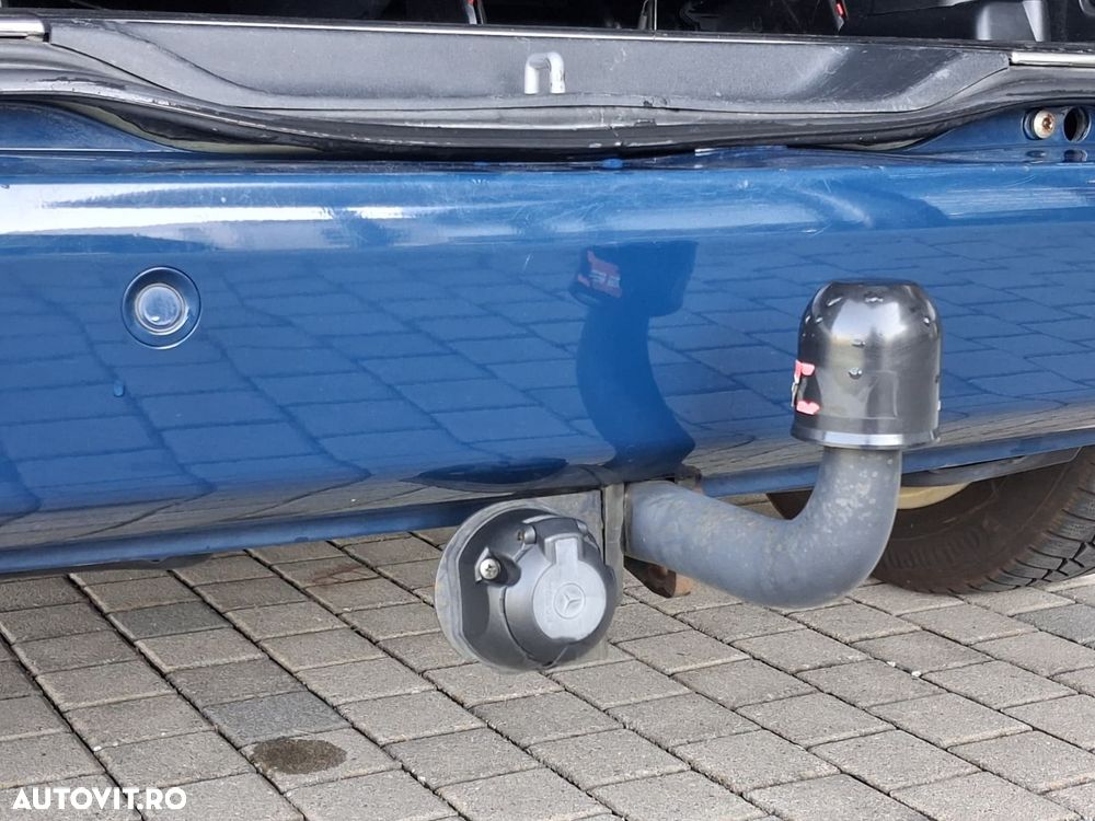 Mercedes-Benz V - 12