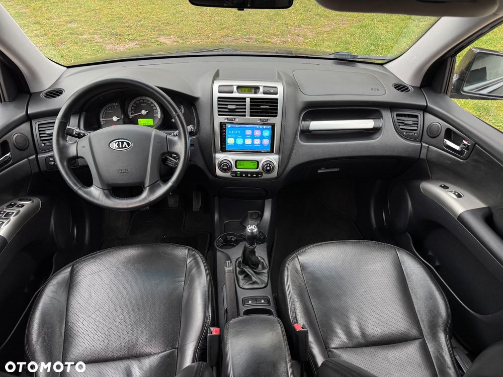 Kia Sportage 2.0 Tour + - 11