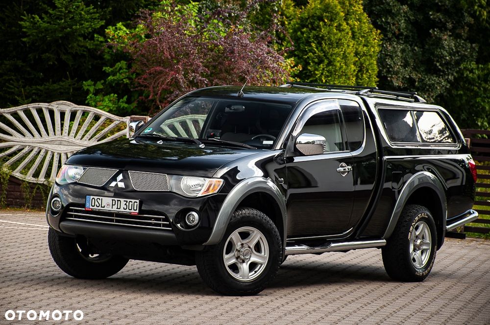 Mitsubishi L200 Pick Up 4x4 Intense Club Cab - 22