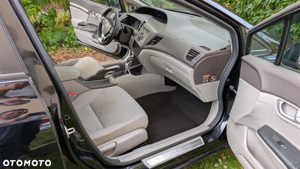 Honda Civic 1.8 Executive - 13