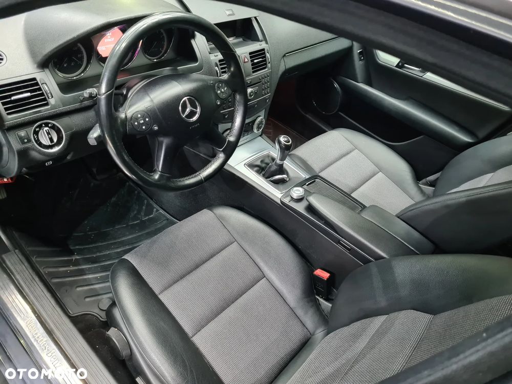 Mercedes-Benz Klasa C 180 BlueEFFICIENCY Avantgarde - 10