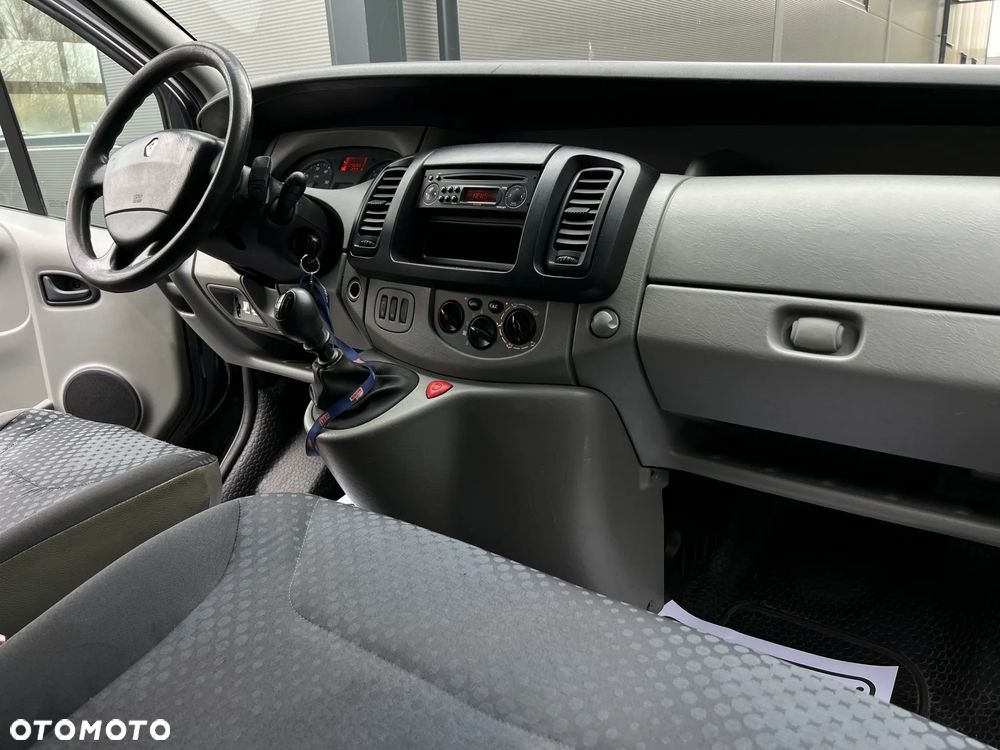 Renault TRAFIC - 16