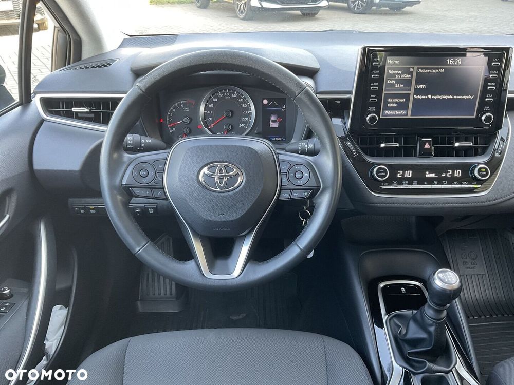 Toyota Corolla - 12