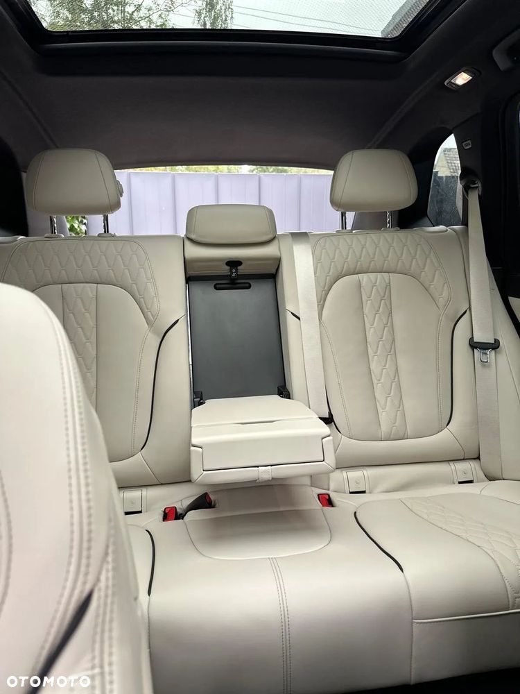 BMW X5 xDrive45e - 25