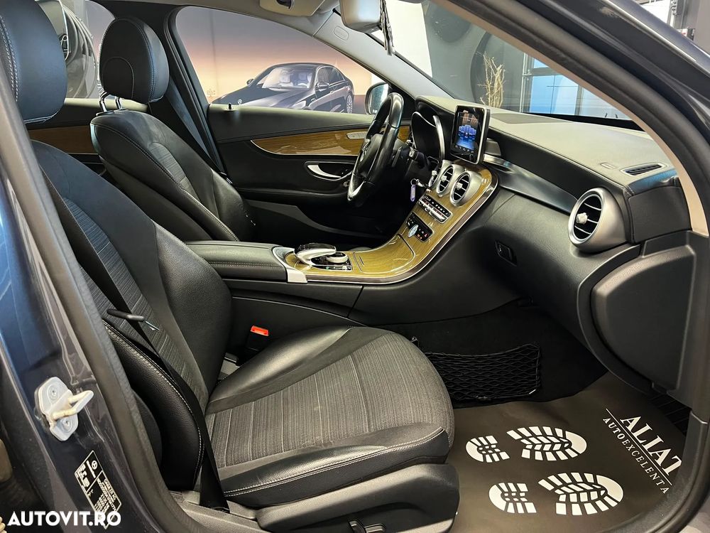 Mercedes-Benz C - 7