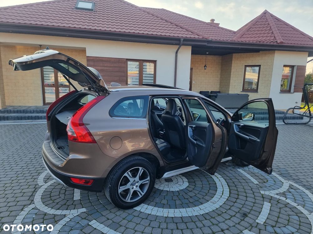 Volvo XC 60 D5 AWD - 5