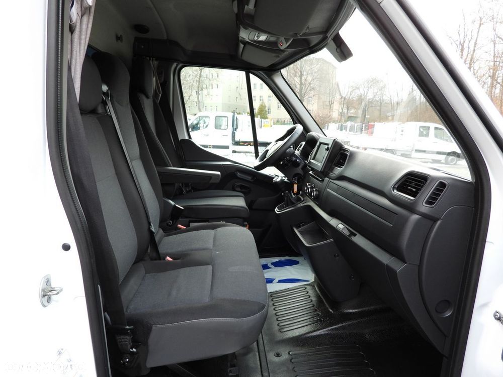 Renault MASTER PLANDEKA 10 PALET TEMPOMAT NAWIGACJA LEDY PNEUMATYKA KLIMATYZACJA  165KM - 37