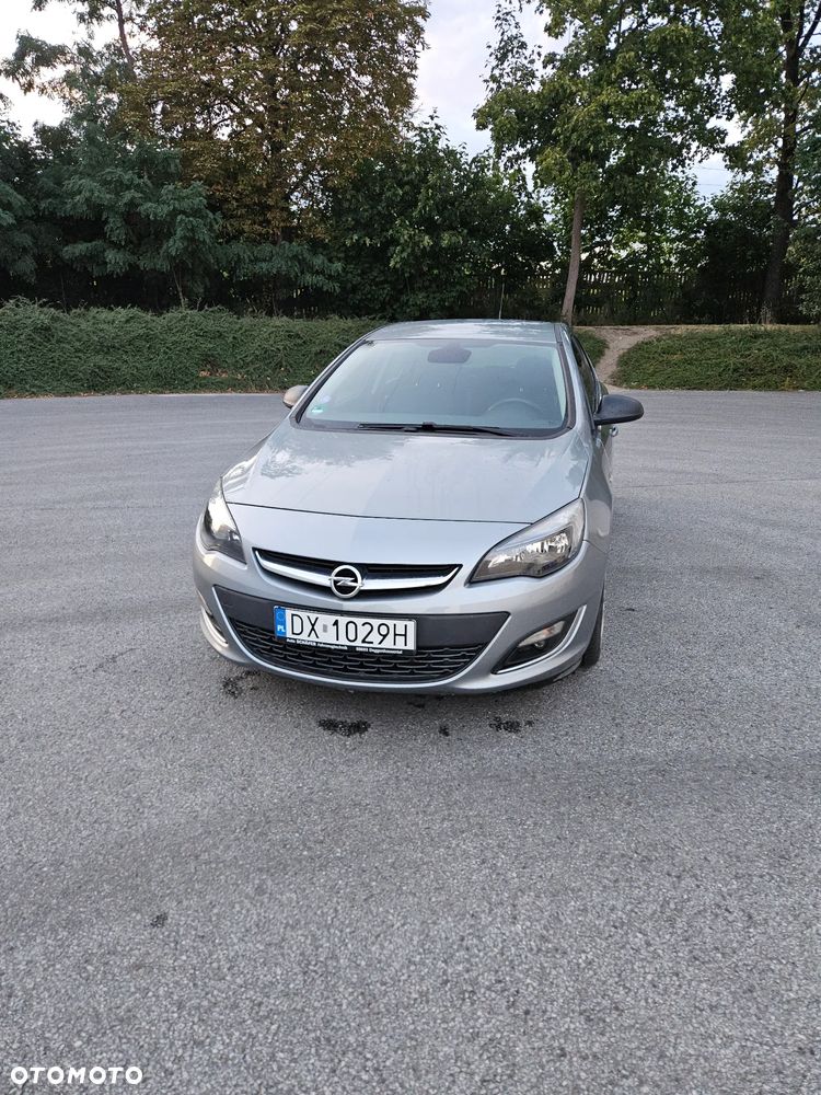 Opel Astra 2012
