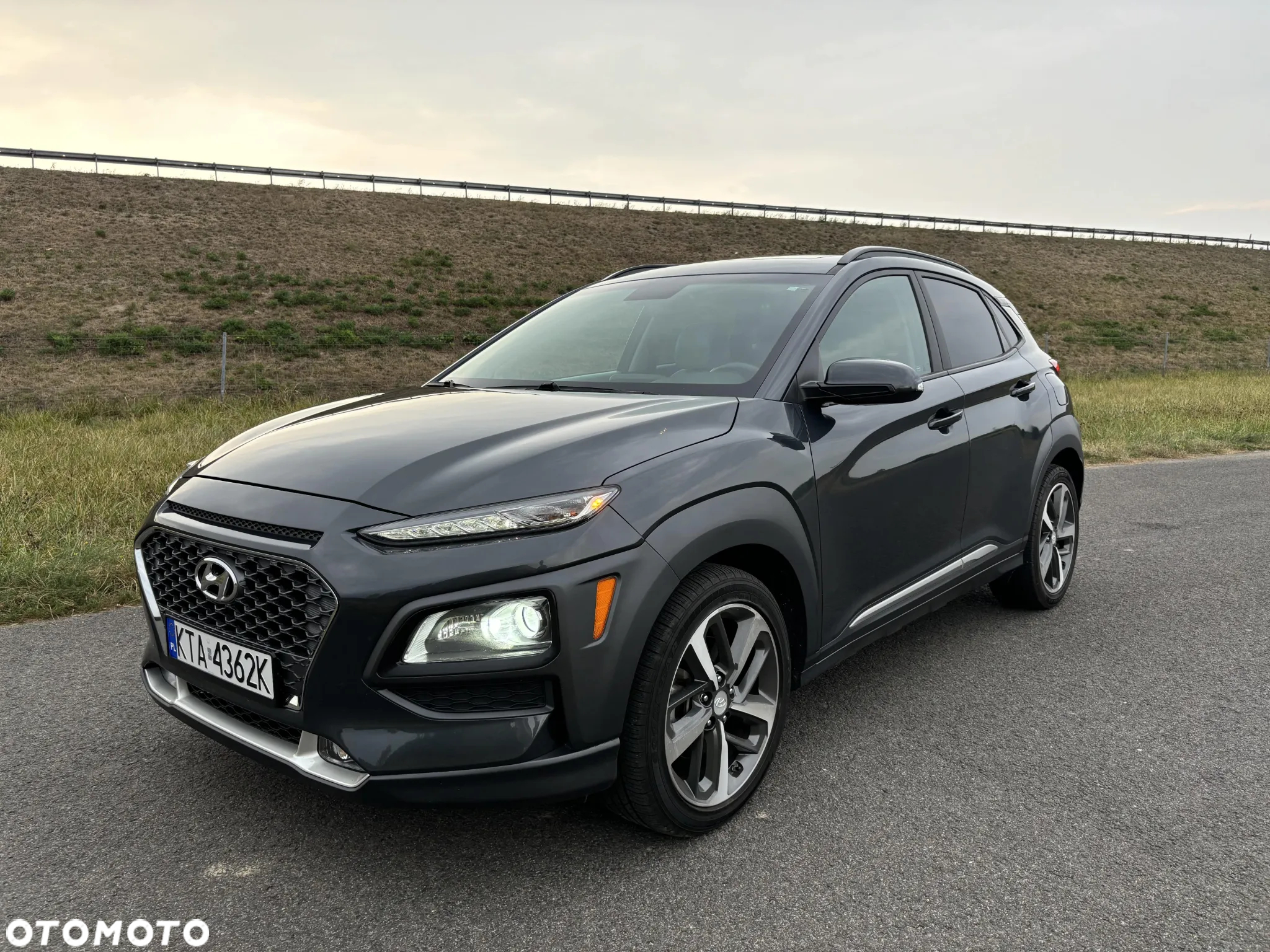 Hyundai Kona 1.6 T-GDI DCT 4WD Premium - 2