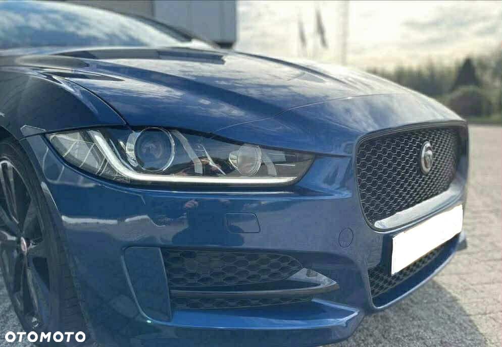 Jaguar XE E-Performance R-Sport - 3