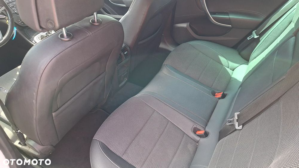 Opel Insignia 2.0 CDTI Cosmo - 11