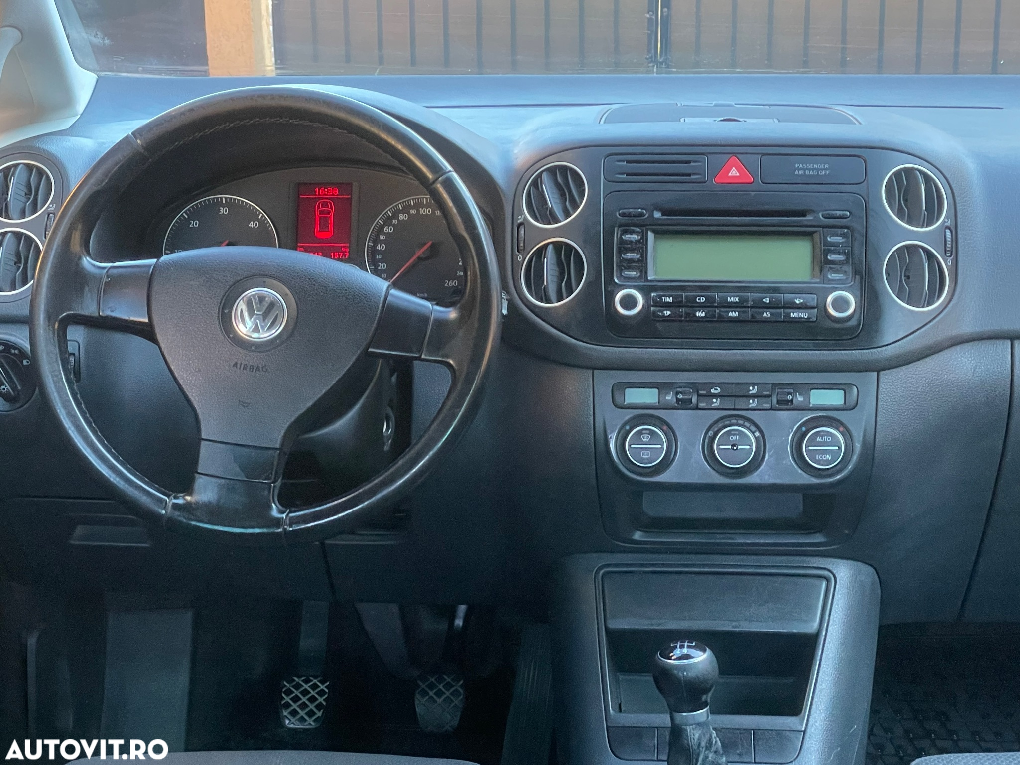 Volkswagen Golf Plus 1.9 TDI Comfortline - 8